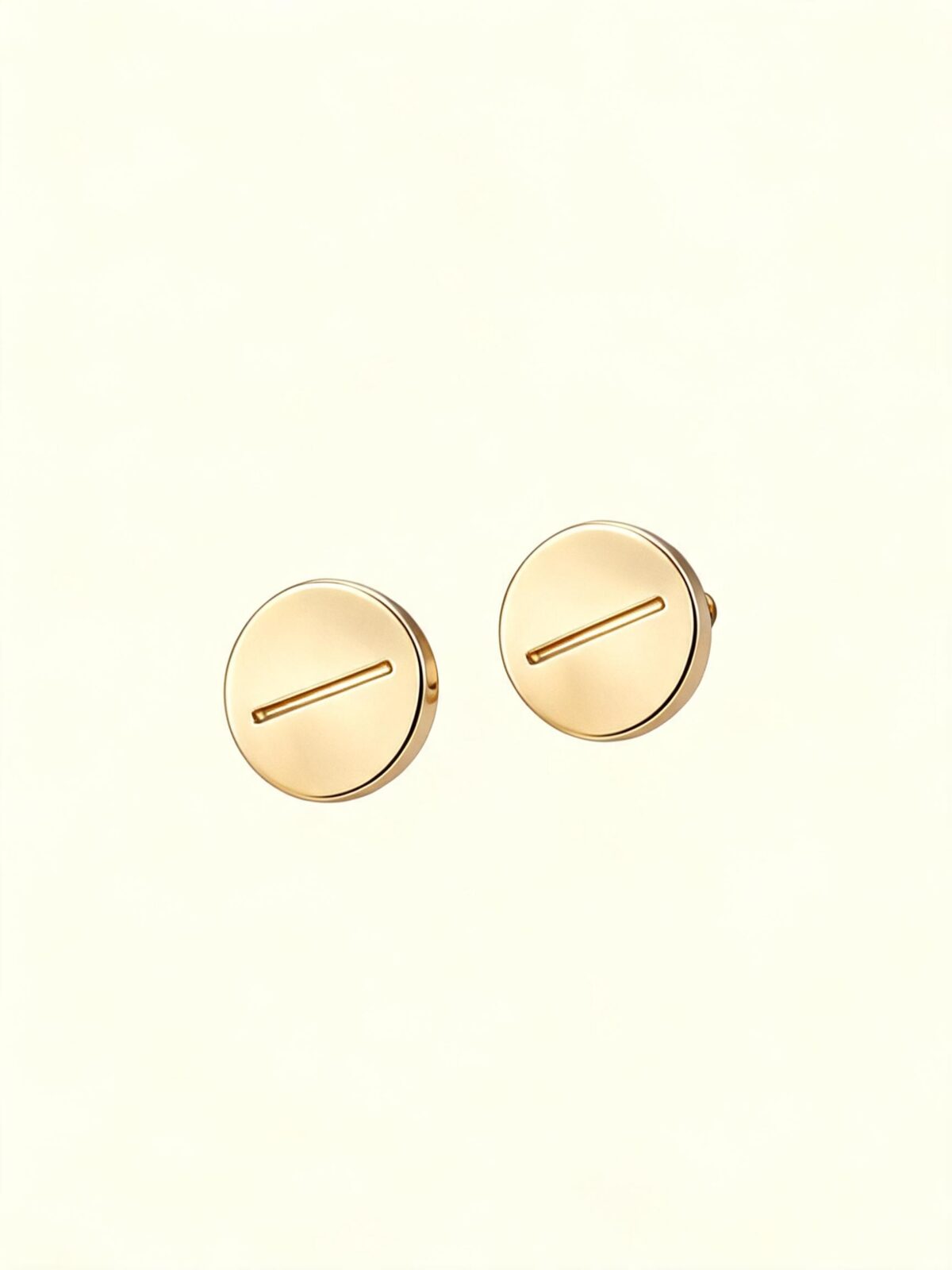 NAIL EAR SHINE