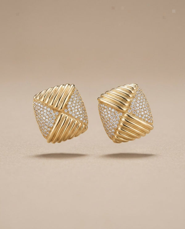CUBE EAR